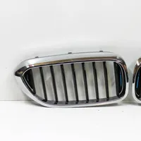 BMW 5 G30 G31 Grotelės priekinės 7390863