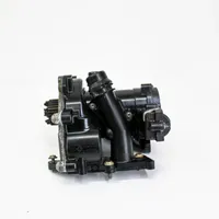 Audi Q5 SQ5 Pompe de circulation d'eau 06L121111P