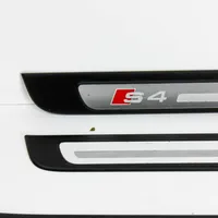Audi A4 S4 B8 8K Slenksčių apdailų komplektas (vidinis) 8K0853375A