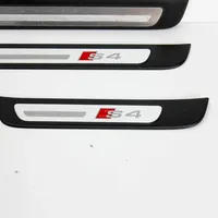 Audi A4 S4 B8 8K Garniture de protection de seuil intérieur 8K0853375A