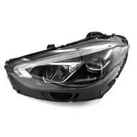 Mercedes-Benz C W206 Lampa przednia A2069067103