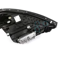 Mercedes-Benz  CLE C236 Lampa przednia A2369066300