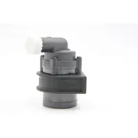 Volkswagen Touareg I Pompe de circulation d'eau 7L0956561D