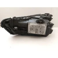 Mercedes-Benz SL R232 Lampa przednia A2329067202