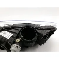 Citroen C5 Lampa przednia 89905355