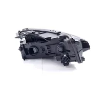 BMW 2 Active Tourer U06 Lampa przednia 5A42247-01