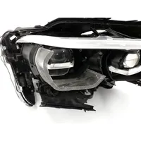 BMW 5 G30 G31 Lampa przednia 8499122-03