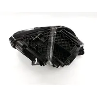 Mercedes-Benz B W247 Lampa przednia A4209063800