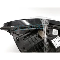 Mercedes-Benz B W247 Lampa przednia A4209063800