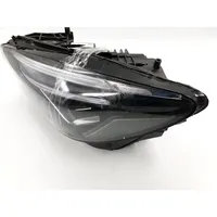 Mercedes-Benz B W247 Lampa przednia A4209063800