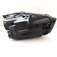 Mercedes-Benz B W247 Lampa przednia A2479061404