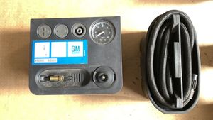 Opel Zafira B Tire air pump compressor 