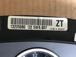 Opel Zafira B Speedometer (instrument cluster) 13225980