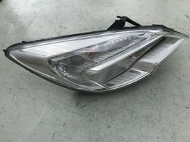 Opel Meriva B Lampa przednia 13253630