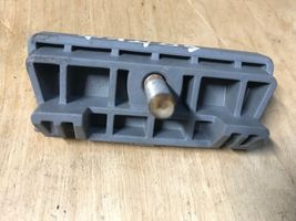 Opel Astra J Staffa di montaggio della batteria 09115187