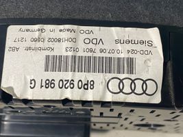 Audi A3 S3 A3 Sportback 8P Nopeusmittari (mittaristo) 8P0920981G