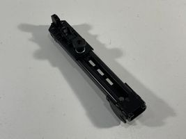 Volkswagen Golf Plus Motorino di regolazione delle cinture di sicurezza 1T0857819A