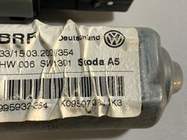 Skoda Octavia Mk2 (1Z) Rear door window regulator motor 1K0959703J