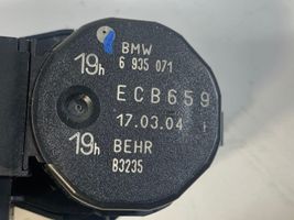 BMW 7 E65 E66 Oro sklendės varikliukas 6935071