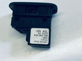 Volkswagen Golf VII Alarm switch 5G0962109