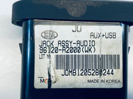 KIA Ceed USB-pistokeliitin 96120A2000