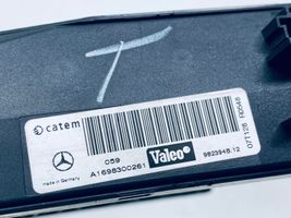Mercedes-Benz R W251 Sähköinen ohjaamon lämmittimen säteilylämmitin A1698300261
