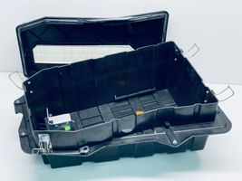 Volkswagen Touareg II Vassoio scatola della batteria 7P0801283