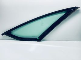 Citroen C4 Grand Picasso Finestrino/vetro triangolo anteriore 8116LS