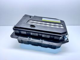 Volkswagen Touareg II Battery box tray 7P0801283