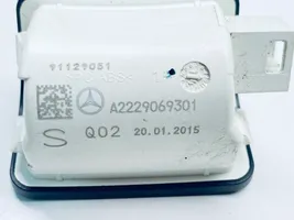 Mercedes-Benz S W222 Wewnętrzna lampka bagażnika A2229069301