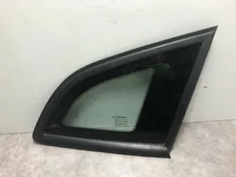 Renault Megane III Rear side window/glass 833060008R