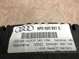 Audi RS3 8PA Licznik / Prędkościomierz 8P0920931E