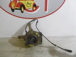 Dacia Duster Fusée d'essieu de moyeu de la roue avant 8200881824