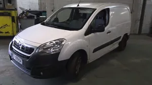 Peugeot Partner Pare-soleil 8163EY