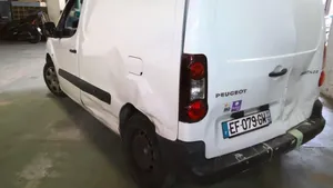 Peugeot Partner Bouchon, volet de trappe de réservoir à carburant 1679984080