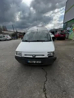 Peugeot Expert Tuulilasinpesimen nestesäiliö 643176