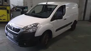 Peugeot Partner Pompe à carburant 1525JE