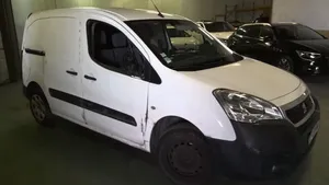 Peugeot Partner Pompe à carburant 1525JE