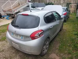 Peugeot 208 Tuulilasi tuulilasinpesimen pumppu 643475