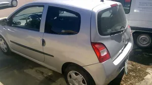 Renault Twingo II Fuso a snodo con mozzo ruota anteriore 8200663590