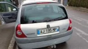 Renault Clio III Poutre d'essieu arrière 7701473856