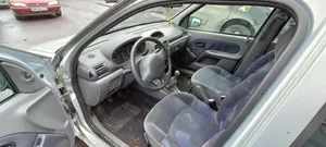 Renault Clio III Takapyörän sisälokasuojat 7700410233