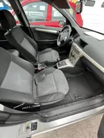 Opel Astra G Rivestimento paraspruzzi passaruota anteriore 13125603