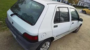 Renault Clio I Rekisterikilven valo 