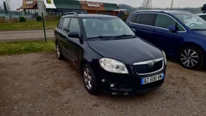 Skoda Fabia Mk2 (5J) Belka zderzaka przedniego 5J0807109B