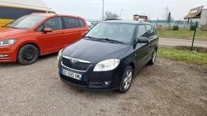 Skoda Fabia Mk2 (5J) Silnik / Komplet 