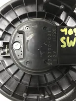 Suzuki Swift Lämmittimen puhallin 7415062JA0