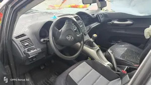 Toyota Auris 150 Degvielas tvertnes vāciņš 7735012480