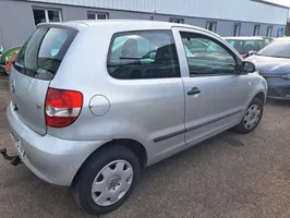 Volkswagen Fox Uchwyt / Mocowanie zderzaka tylnego 