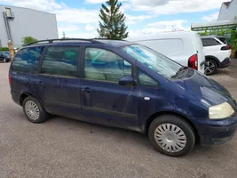 Volkswagen Sharan Radiatorių komplektas 7M3121253B